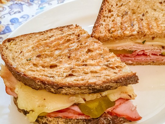  "Spam Sandwich Recipe: A Delicious & Easy-to-Make Dish for Every Sandwich Lover"