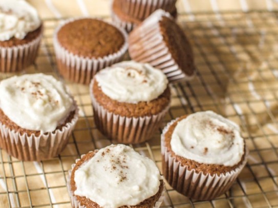 Deliciously Simple Vegan Vanilla Cupcake Recipe: Indulge in a Sweet Treat Without Compromise